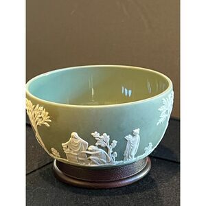 Lovely Dresden Jasperware 5” Green Sacrifice Wedgwood Bowl